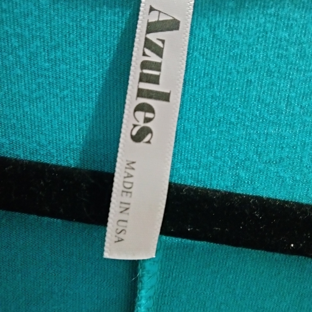Azules Cold-shoulder Teal Women's Top - Picture 3 of 3